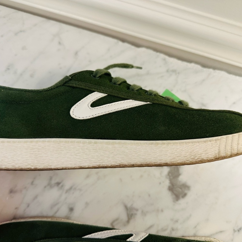 Tretorn Sneaker Suede in Olive size 8 - Picture 2 of 5